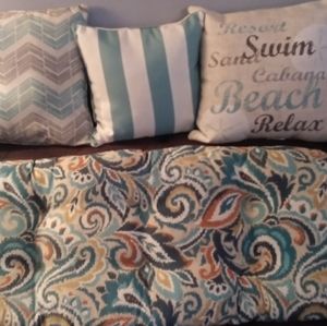 Love seat cushion that is reversable 3 pillows